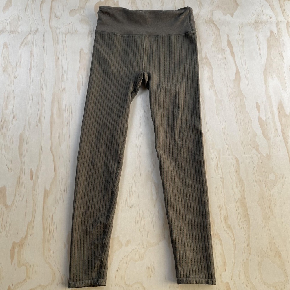 Fabletics Leggings Womens Medium Green‎ High Rise Ribbed Knit Ankle Yoga Pants